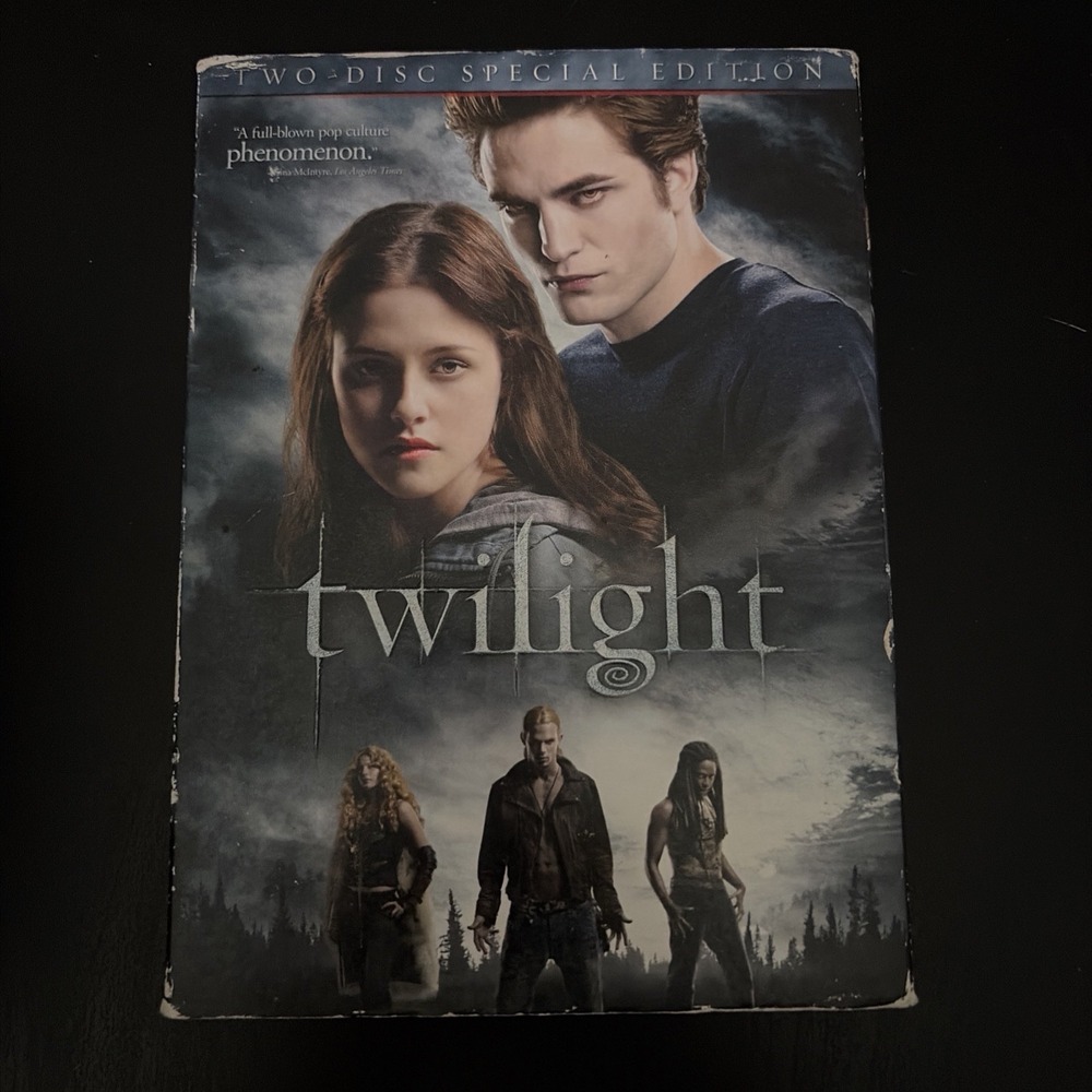 Twilight DVD 2009 2-Disc Set With Slipcover